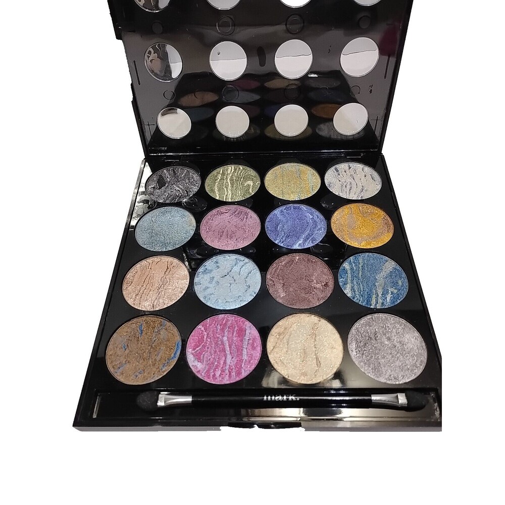 Mark by Avon eye daydream of glam 16 Eyeshadow palette New In Box